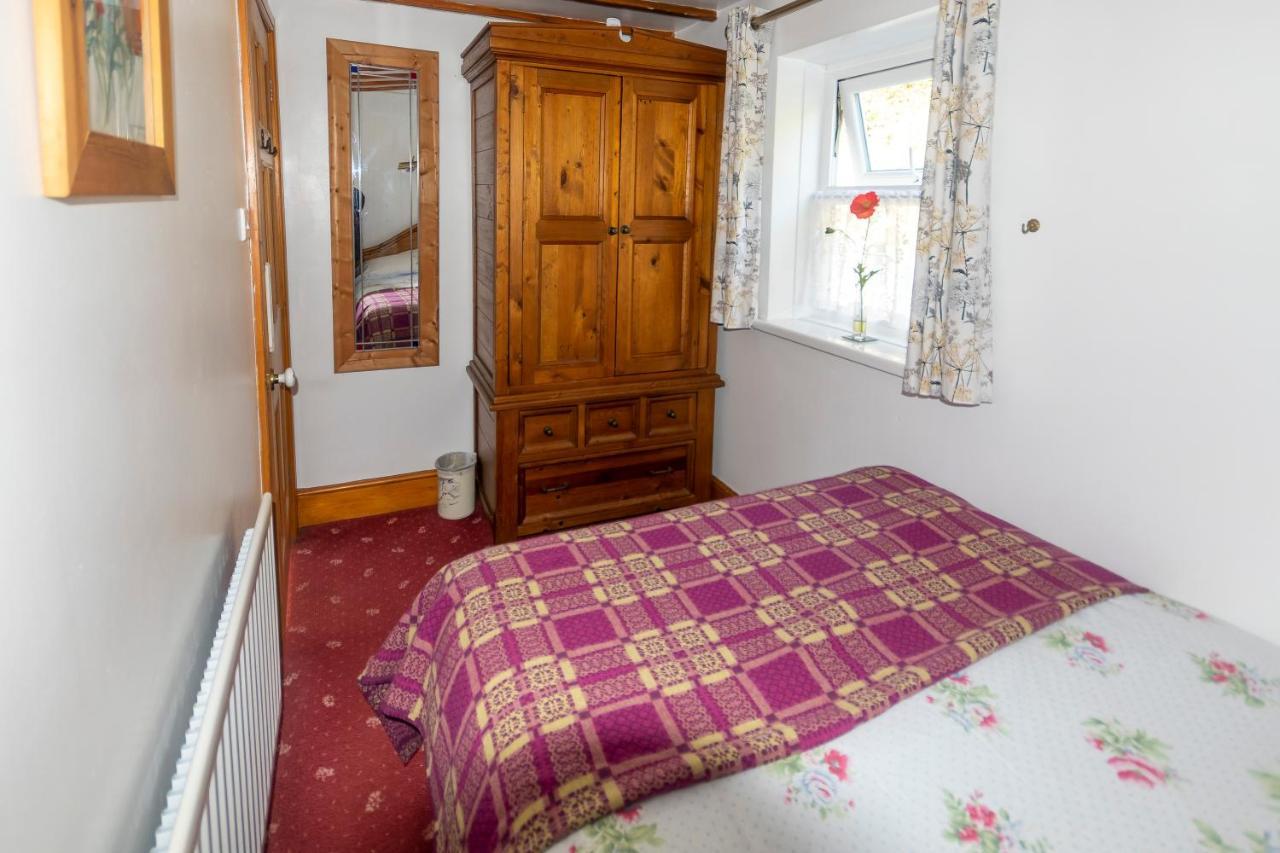 Rosebud Cottage Romantic Cottage For A Couple Fishguard Dış mekan fotoğraf