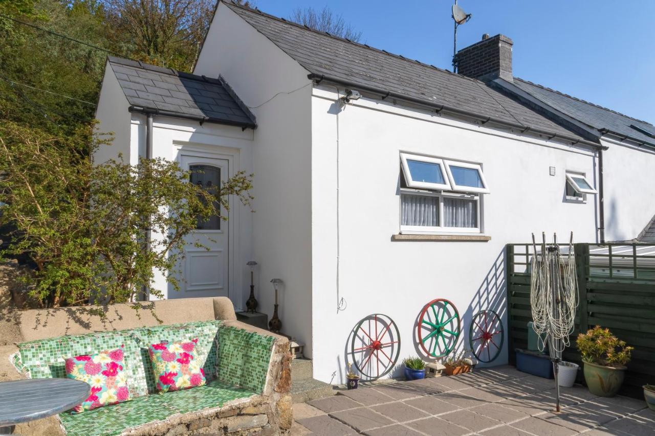 Rosebud Cottage Romantic Cottage For A Couple Fishguard Dış mekan fotoğraf